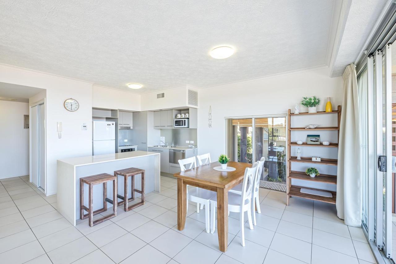 On The Beach Resort Bribie Island Woorim Kültér fotó