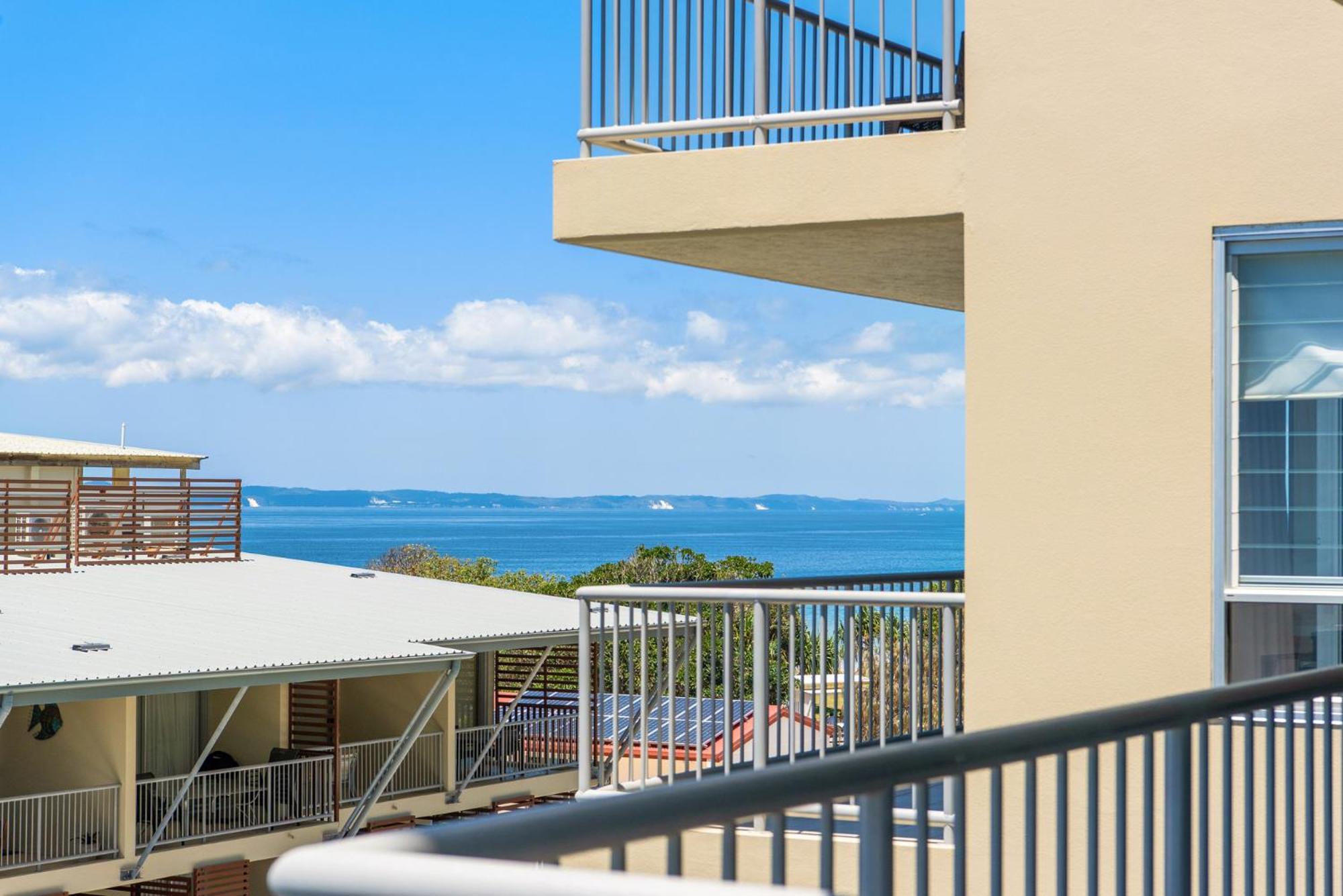 On The Beach Resort Bribie Island Woorim Kültér fotó