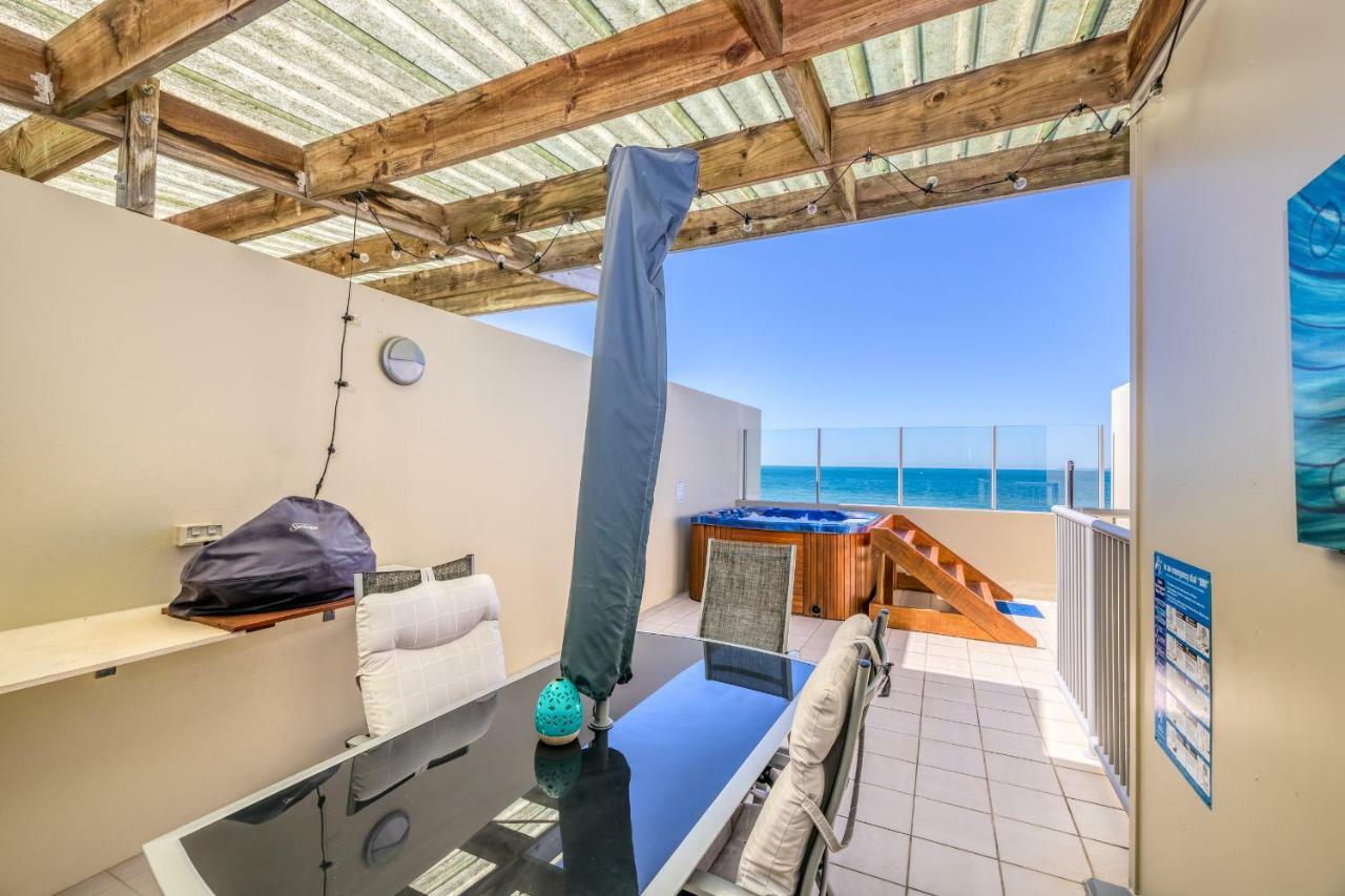 On The Beach Resort Bribie Island Woorim Kültér fotó