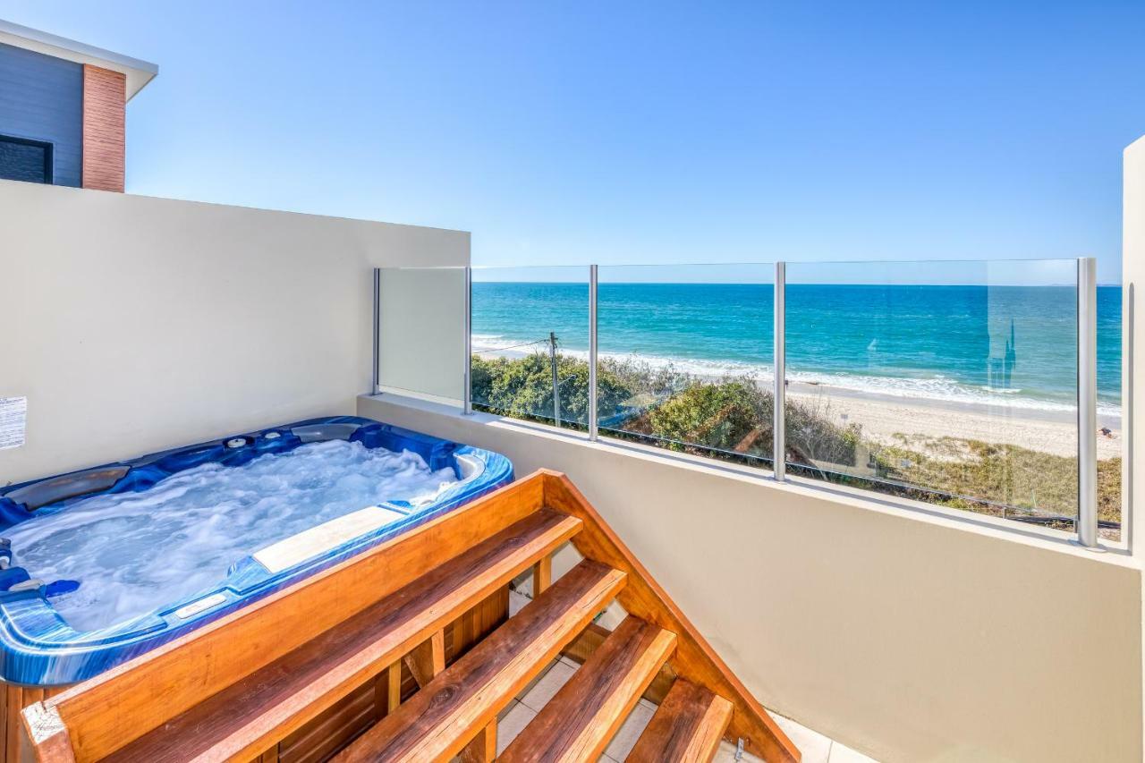 On The Beach Resort Bribie Island Woorim Kültér fotó